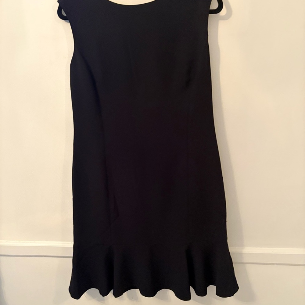 Lauren Ralph Lauren Classic Black Dress with Flounce Hemline -Zip Back Sz 10 - Picture 3 of 10